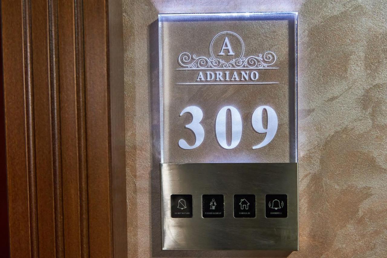 Hotel Adriano Brăila Esterno foto